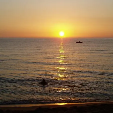 Neverland Bed & Breakfast Marrùbiu